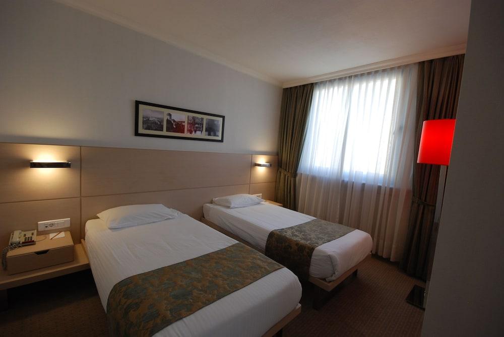 Eresin Hotels Taxim & Premier Стамбул Экстерьер фото